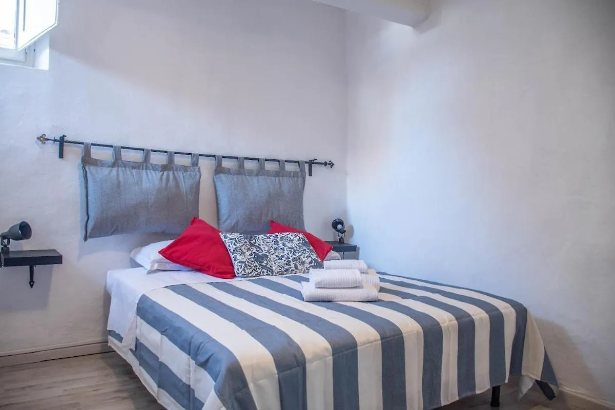 Cozy Dante'S Apartment Florencia 0*,  Italia